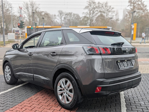 Mejor Oferta para Peugeot 3008 Active Navi Turbo 4.1-6L Gasolina 131 HP SUV Usado, Año 2025, con Interior de Cuero Oscuro, R20, Volante a la Izquierda - Product Image 3