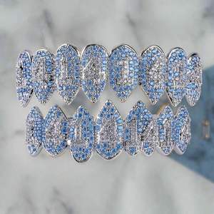 Grilles dentaires classiques en moissanite, dents de requin, argent sterling 925, ensemble de grilles dentaires inférieures personnalisées, cadeau pour les amateurs de dents - Product Image 1