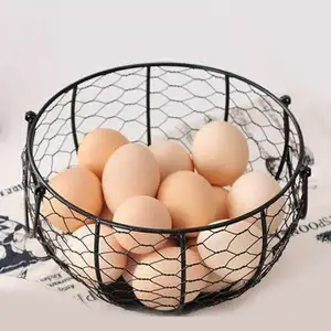 Compra directa de fábrica precio al por mayor barato India hacer alambre de metal negro forma de pollo cesta de huevos