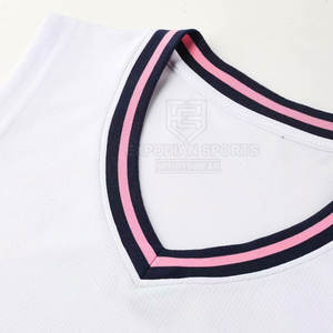 Conjuntos de uniformes de baloncesto transpirables de verano para hombres hechos en Pakistán: colores y logotipos personalizables, alta calidad, precio bajo - Product Image 2