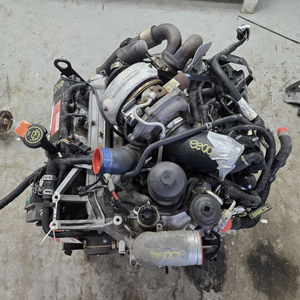 Moteur diesel turbo V8 de 6,0 L d'occasion pour camionnettes F-250 F-350 Super Duty, moteur diesel de remplacement, ensemble moteur complet - Product Image 2