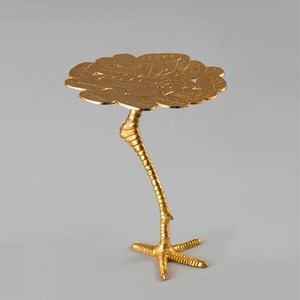 Table basse en fer et en bois de qualité supérieure conçue pour être à la fois visuellement époustouflante et robuste pour des performances durables - Product Image 4