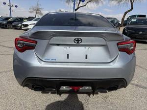 Toyota Supra Edición Especial 2007, Volante a la Izquierda, Interior Oscuro, Motor Turbo, Asientos de Tela, Transmisión Automática, Panorámico - Product Image 3