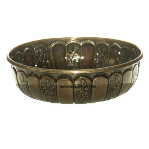 Bol à chocolat martelé en métal Forme ronde Designer Sweet Bowl Bol à chocolat en métal fantaisie de haute qualité - Product Image 3