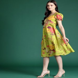 ชุดเดรสมิดิพิมพ์ลายดอกไม้สีเขียวสำหรับผู้หญิงชุดเดรสแขนพองยาวคลุมเข่าสำหรับฤดูร้อนตกแต่งด้วยผ้าลูกไม้แสนหวาน - Product Image 2