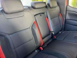 Camioneta 4x4 Usada de Alto Rendimiento 2024, Motor Biturbo, Suspensión Deportiva, Estilo Exterior Robusto, Suministrada desde Japón - Product Image 4