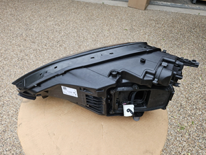 BRAND NEW IN STOCK PRICE FOR PORSCHES CAYENNES 9Y0 OEM GENUINE RIGHT (<b>PASSENGER</b>) SIDE LED HEADLIGHT ASSEMBLY - Product Image 2