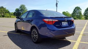 Voiture d'occasion de qualité et abordable, Toyota Corolla 2016, conduite à gauche - Product Image 3