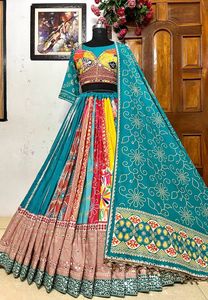 Heavy Designer Navratri Muselina especial Algodón Impreso y espejo real Trabajo Lona Patta Lehenga Choli con Dupatta Listo para usar - Product Image 5