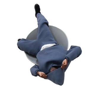 Ensemble de survêtement unisexe personnalisé en coton respirant bleu, coupe oversize, 500 g/m², avec sweat à capuche et pantalon de jogging pour homme - Product Image 2