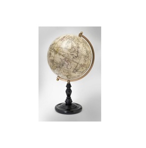 Globo de madera rústico moderno con un diseño de mapa tallado elegante perfecto para espacios de aprendizaje o de vida temáticos de viaje - Product Image 2