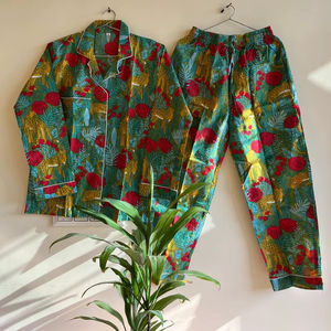 Pijama de algodón con estampado de tigre verde hermoso para mujer, V con cuello en traje de noche, ropa de dormir cómoda transpirable suave, estilo informal Sexy - Product Image 1