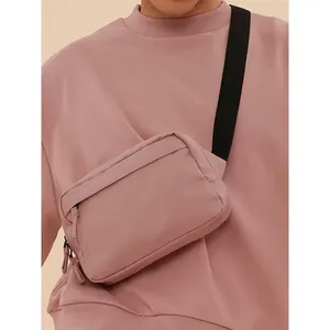 Borsa a tracolla premium riciclata, merchandising sostenibile - Product Image 5