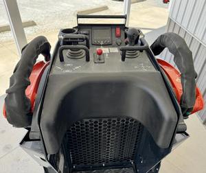 รถตักล้อยางขนาดเล็ก Kubota SCL1000 มือสอง ราคาดีที่สุด มีสินค้าพร้อมส่ง - Product Image 2