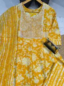 Ensemble Salwaar Kameez ethnique tendance pour femmes, magnifique pour les festivals et les mariages - Costumes en gros, Kurti ethnique indien pakistanais - Product Image 3