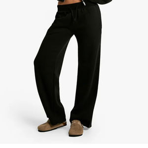 Vente en gros Pantalon de jogging noir personnalisé avec ceinture profonde pour femme, jambe droite, polaire éponge, pantalon de survêtement doux pour femme - Product Image 1
