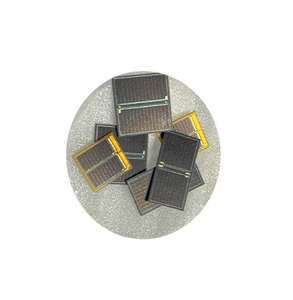 Célula solar de arseniuro de galio de triple unión - Product Image 3