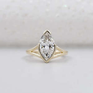 Yellow Gold Solitaire Diamond <b>Ring</b> Marquise Cut with <b>Split</b> Shank Elegant and Luxurious - Product Image 1