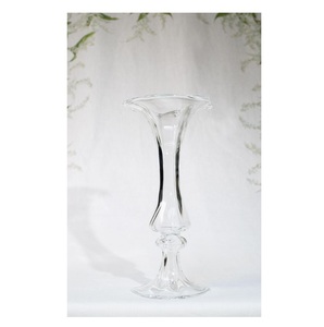 Florero de Vidrio Clásico para Decoración del Hogar Tradicional y Moderna que Combina un Diseño Atemporal con un Acabado Elegante - Product Image 6