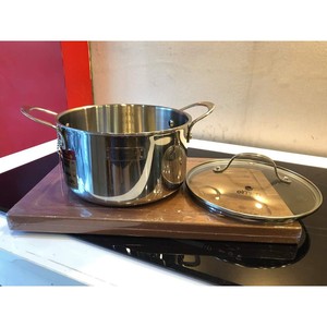 Haute qualité et meilleure solution pour votre cuisine Pot SUS 201 en acier inoxydable-Taille 20 cm avec fond à 3 couches - Product Image 1