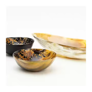 Hermosos cuencos de cuerno con nuevos diseños de búfalos, perfectos como platos de frutas o ensaladas, disponibles en muchas formas para la venta. - Product Image 6