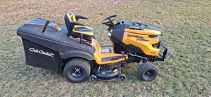 Compre el Tractor Cortacésped Cub Cadet XT3 de 106 cm con Motor Kawasaki, Tractor de Jardín de Alta Resistencia - Product Image 6