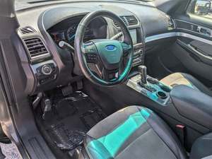 FORD EXPLORER XLT 2017 d'occasion, propre, conduite à gauche/droite - Product Image 6