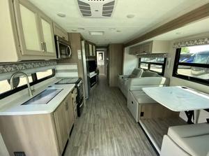 รถบ้านสุดหรู MOTOR COACH INDIGO GG35 ขนาด 36 ฟุต รุ่นใหม่ล่าสุด พร้อมระบบขับเคลื่อน 335 แรงม้า มาตรฐานยูโร 3 พร้อมอุปกรณ์จากโรงงาน - Product Image 3