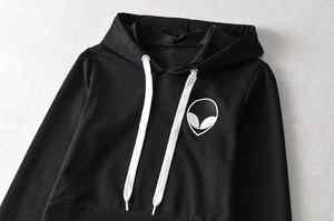 2024 Vintage Chic Alien bordado jersey con capucha para mujer tela tejida nueva moda Sudadera corta con logotipo frontal para invierno - Product Image 6