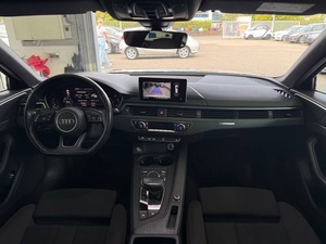 Voiture berline d'occasion blanche, vue avant, idéale pour la revente et l'achat en flotte - Product Image 2