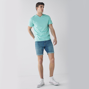 Camiseta de verano personalizada para clubs de hombres promociones de eventos 100% algodón estampado largo cuello en V manga corta Anti-retráctil hecho en EE. UU. Reino Unido - Product Image 5