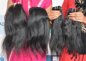Vendeurs de cheveux vierges bon marché vente en gros 100% cheveux à cuticules alignés faisceaux droits Machine Double trame Temple cheveux humains indiens - Product Image 5