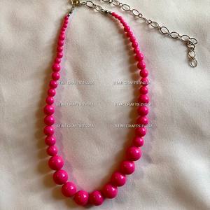 Collier haut de gamme Bijoux de mode pour femmes de l'Inde Look tendance Collier en résine fait main avec finition attrayante - Product Image 3