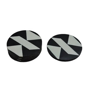 Posavasos de resina de diseño atractivo, posavasos de forma redonda de cristal para el uso del servicio de té y café en el hogar y el Hotel - Product Image 6