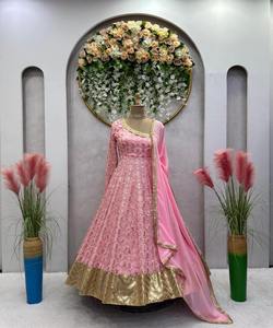 Top Palazzo Dupatta de seda para uso diario elegante con diseño estampado elegante y detalles con volantes - Product Image 1