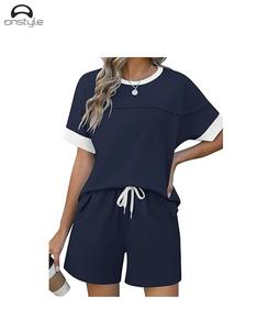 T-shirt et short d'été imprimés à manches courtes Vêtements de sport pour femmes Ensemble 2 pièces Vêtements de rue en gros pour filles Service OEM - Product Image 2