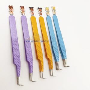 Pince à épiler d'extension de cils en acier inoxydable de haute qualité avec pince à cils à pointe en fibre de conception personnalisée - Product Image 4