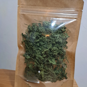 ใบมะละกอที่บริสุทธ์: เกล็ดสมุนไพรที่ถูกจูบด้วยแสงแดด - Product Image 2