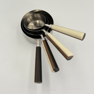 Hot Selling Products Kitchen Gadgets 4 Pieces <b>Measuring</b> Tools Wood and Resin Handle <b>Measuring</b> Cup and <b>Spoons</b> Set - Product Image 3