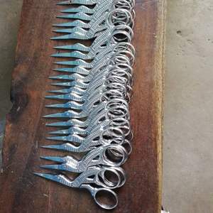 Proveedores Profesionales de Tijeras de Bordado, Tijeras de Enhebrar de Acero Inoxidable Profesional, Proveedores de Tijeras para Cutículas Personalizadas - Product Image 1