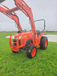 รถแทรกเตอร์ล้อยาง KUBOTA M62 ขับเคลื่อน 4 ล้อ พร้อมที่ตักด้านหน้าและหลัง  สภาพใหม่ เครื่องยนต์ 70/90/100 แรงม้า เกียร์ มอเตอร์ ระบบขับเคลื่อน 4x4 - Product Image 3