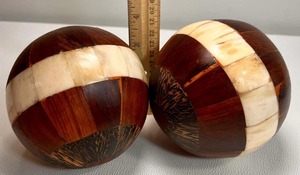 Boule en résine Art Déco vintage faite à la main pour la décoration de bureau et de la maison - Product Image 6