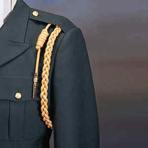 Aiguillettes de Alta Calidad, Cuerda Trenzada con Extremos Metálicos para Decoración de Uniformes de Traje de Vuelo Ceremonial, Personalizables en Nailon/Poliéster/Algodón - Product Image 2