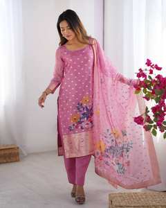 Nouvel arrivage de jacquard avec impression numérique Chanderi Silk Dupatta Salwar Kameez traditionnel pour les fêtes Top and Pant Set - Product Image 1