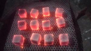 Confiez-vous de la qualité supérieure des chichas d'Indonésie, fabriquées avec du charbon de coco de qualité supérieure et du charbon actif. - Product Image 3