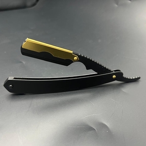 Maquinilla de afeitar recta de peluquero dorada y negra con logotipo personalizado con hoja reemplazable navaja de afeitar profesional de alta calidad - Product Image 1