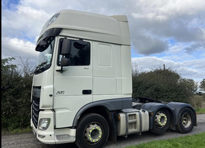 Tracteur routier 201X 6x2 de grande valeur, propre, robuste, moteur diesel 510 CV, cabine à toit haut, camion d'occasion à vendre - Product Image 3