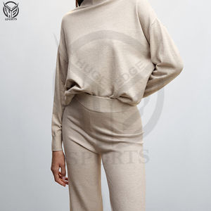 Pantalon de jogging streetwear personnalisé avec bandes adhésives, en polyester, décontracté, coupe oversize droite et évasée, unisexe. - Product Image 5