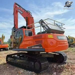 Excavatrice Doosan DX300 d'occasion, 30 tonnes, godet de 1,5 m³, marque coréenne d'origine, grande excavatrice sur chenilles, faible nombre d'heures, certifiée CE - Product Image 5