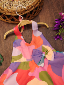 Robe ethnique pour filles Shoryam Fashion, noire, à fleurs, entièrement cousue, à séchage rapide, sans manches, mi-longue, pour les fêtes, pour les enfants de 2 à 8 ans - Product Image 3